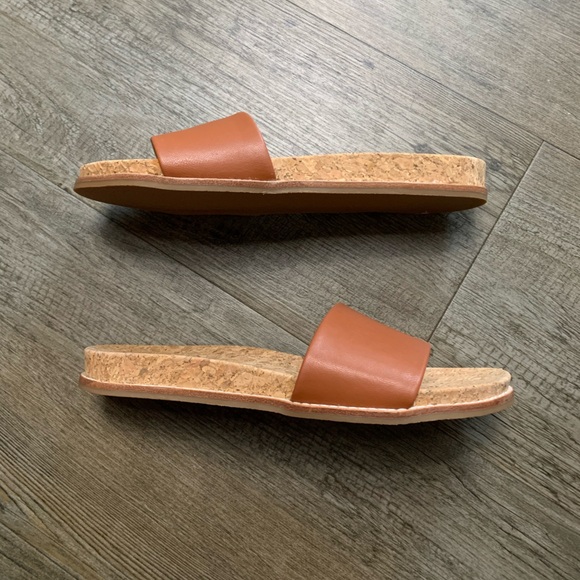 *New* Steve Madden Sandal - Picture 2 of 4